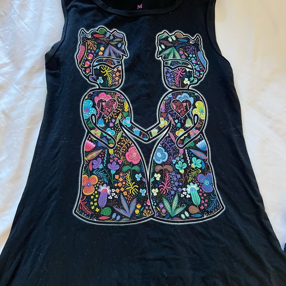 Black tank Frida shirt